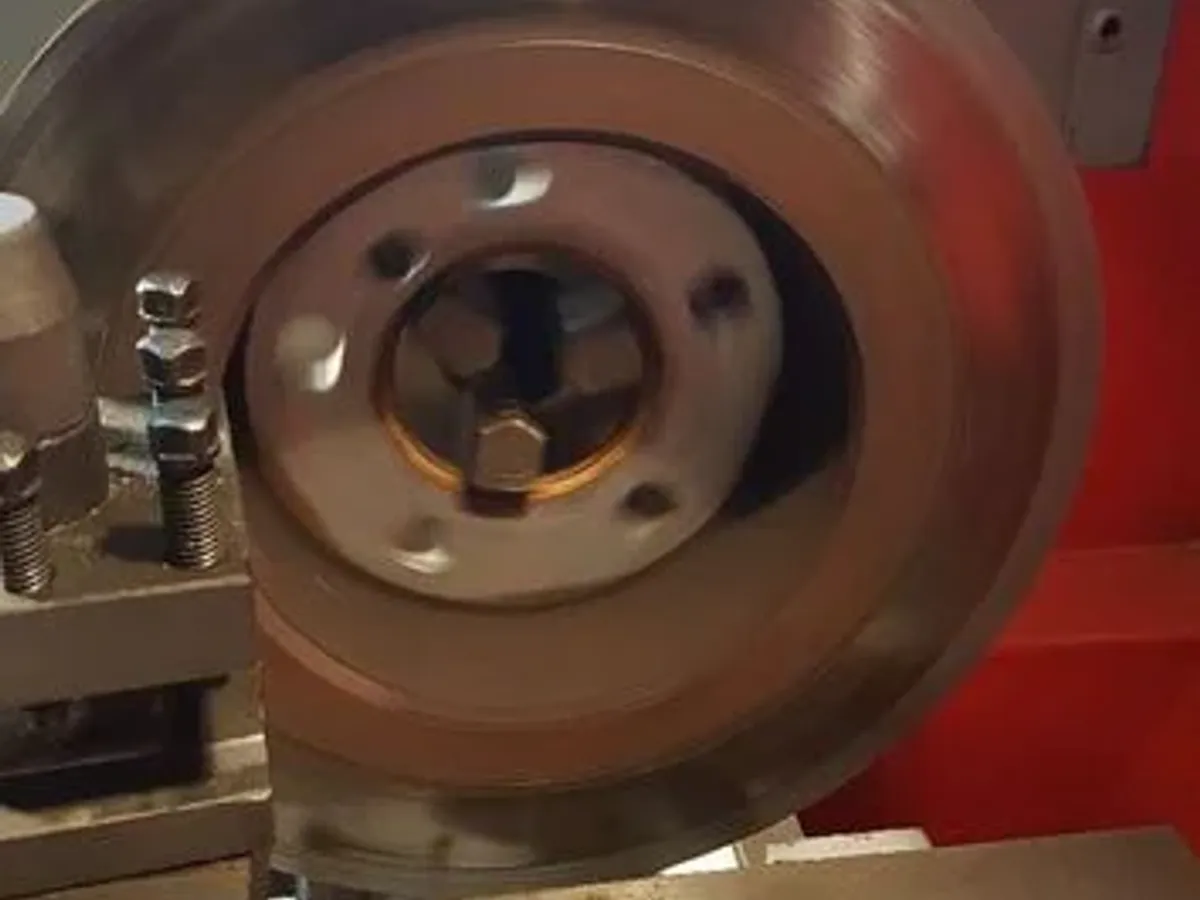 Retificação discos auto.