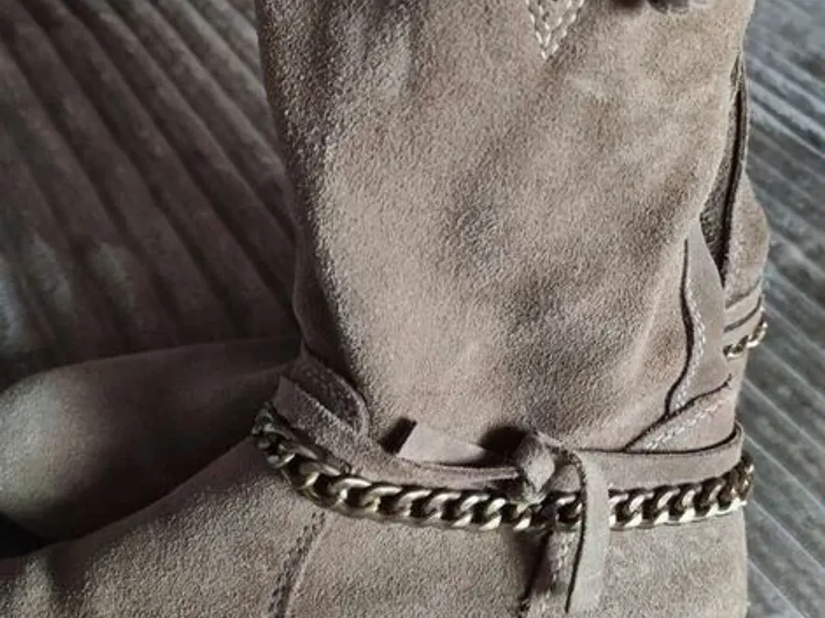 Botas camurça castanhas