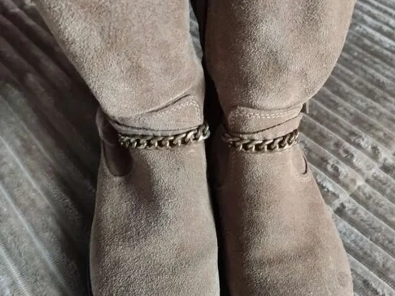 Botas camurça castanhas