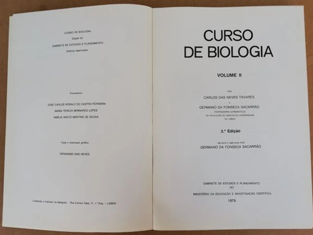 Livros de Biologia, Física, Ecologia e Matemática