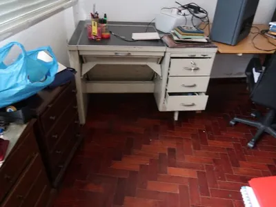 Secretária metálica para escritório