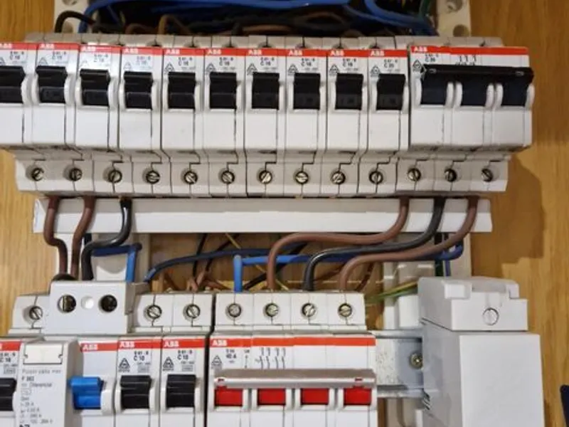 SERVIÇOS DE ELETRICIDADE E OUTRAS 