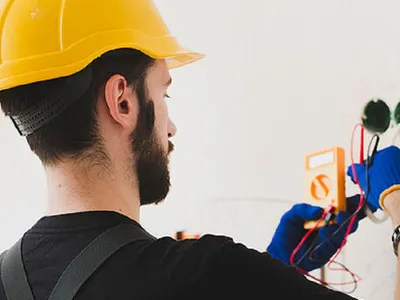 Trabalhos de Electricista e Reparações em equipam