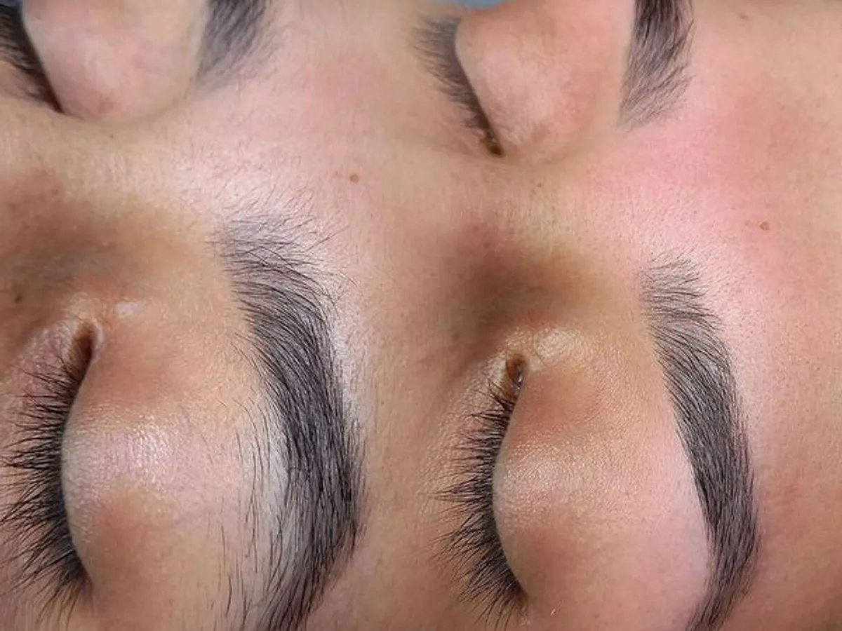 Cílios e Sobrancelhas 