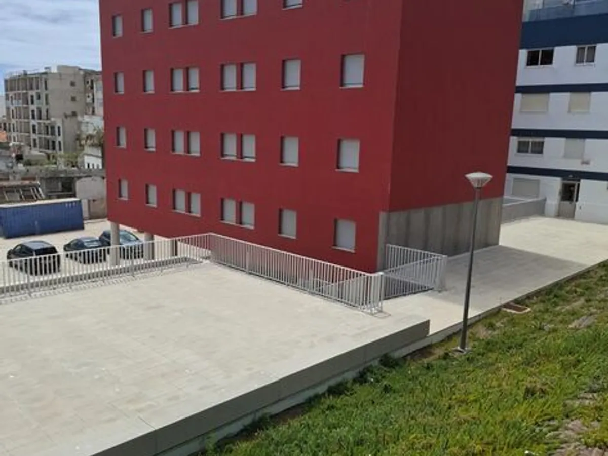 Limpeza e hotelaria e construção 