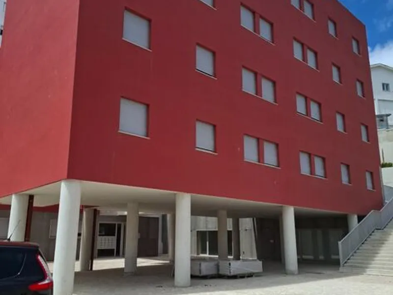 Limpeza e hotelaria e construção 