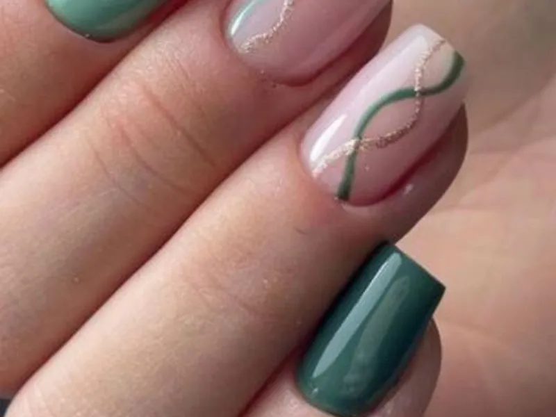 Unhas em gel e gelinho