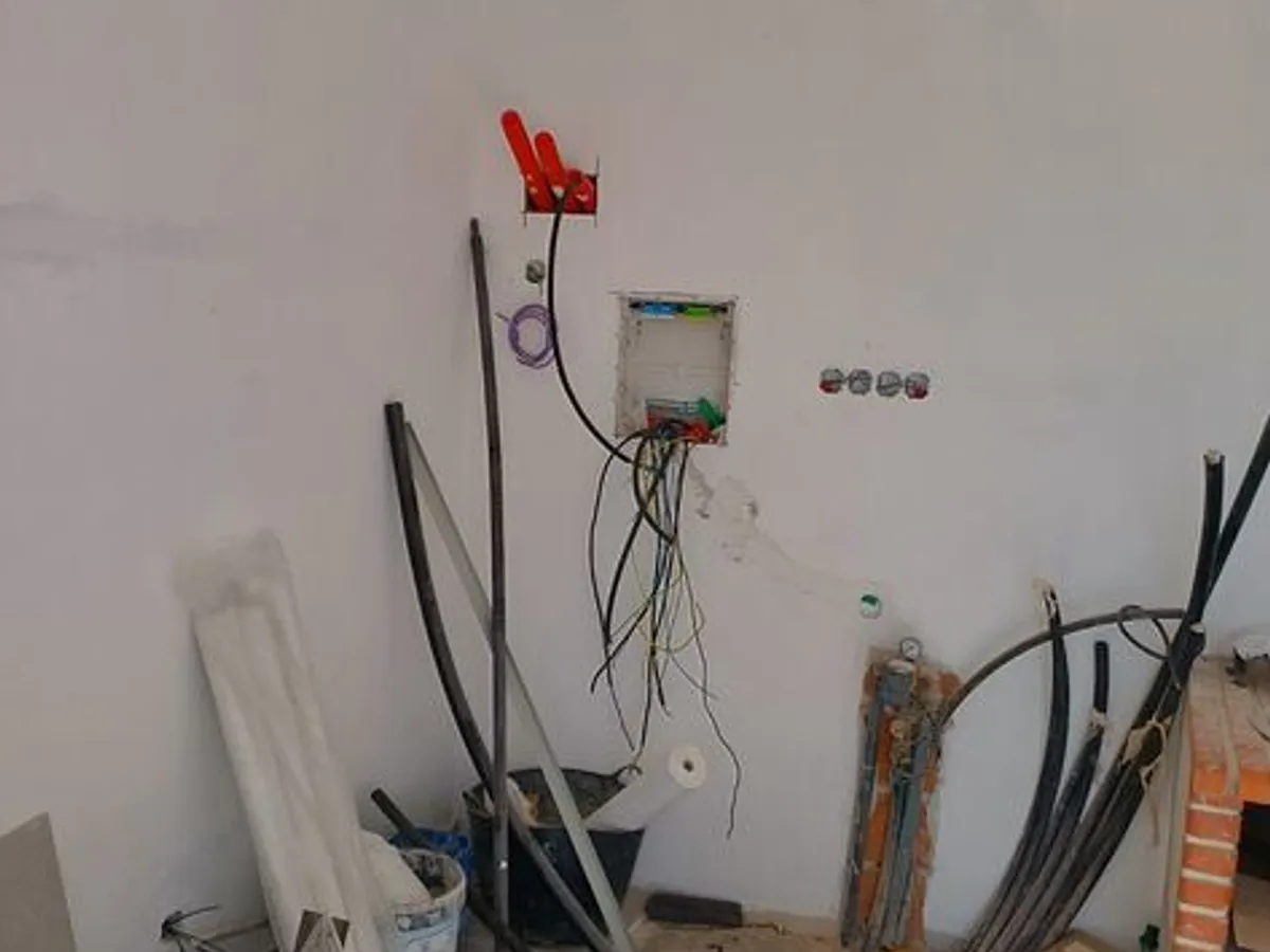 Electricista credenciado na dgeg e E-REDES 