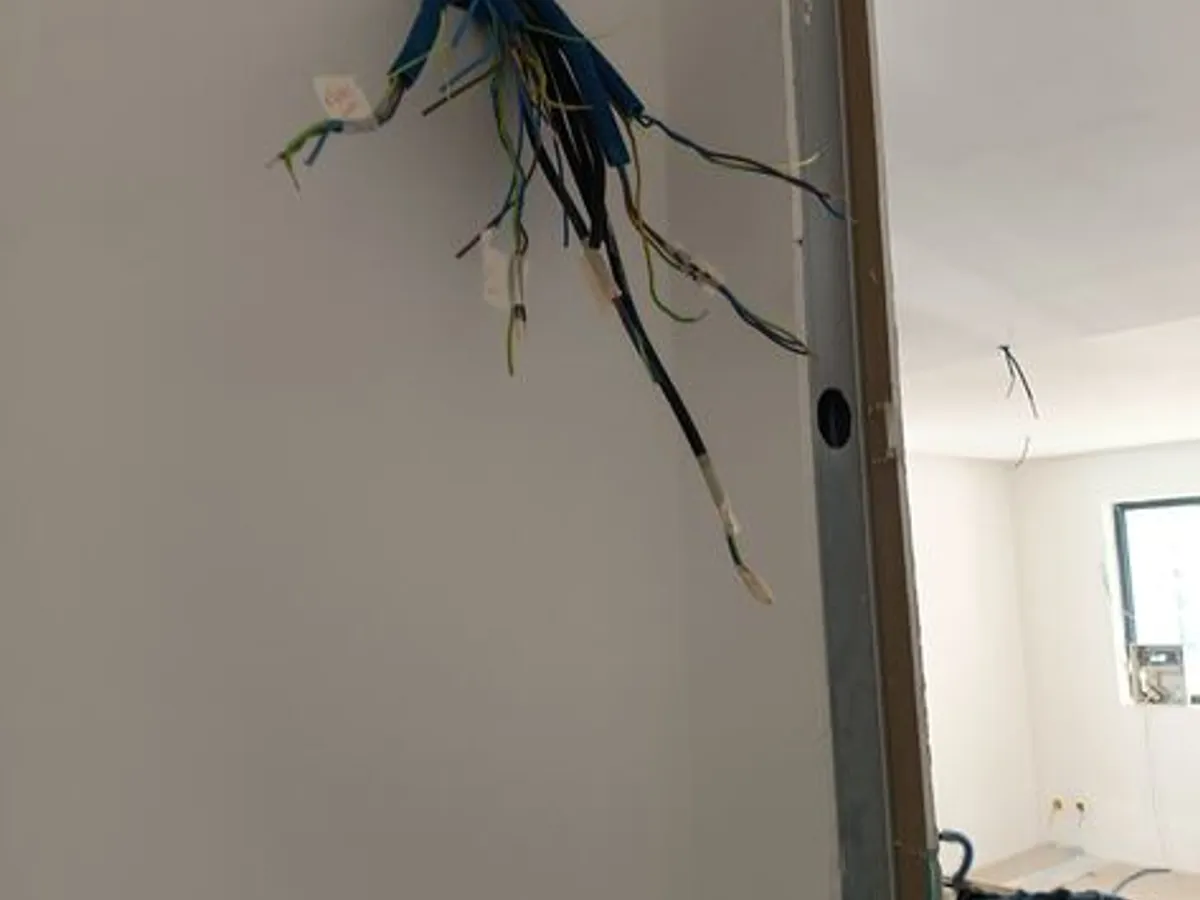 Electricista credenciado na dgeg e E-REDES 