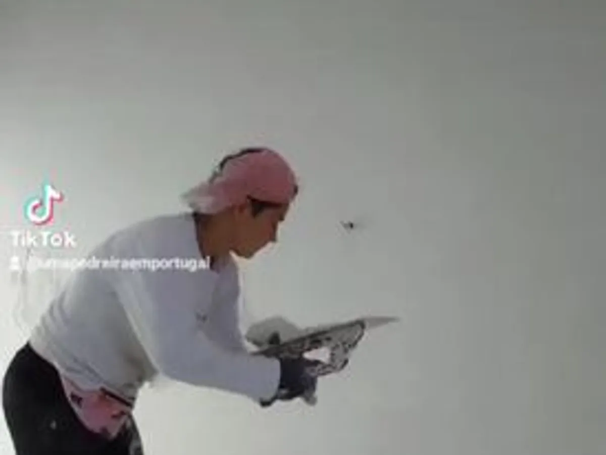 Reboco ,estuque projetado e capoto 