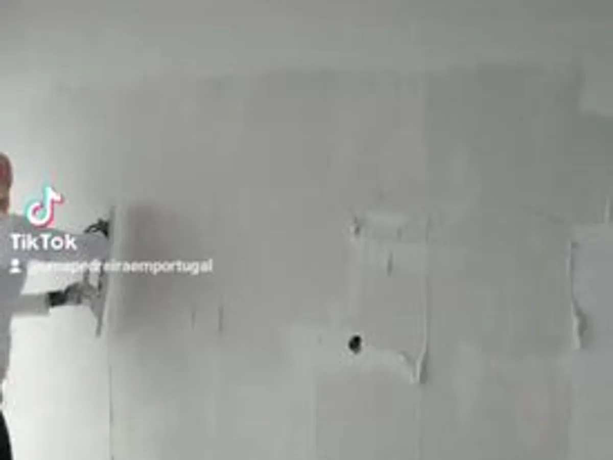 Reboco ,estuque projetado e capoto 