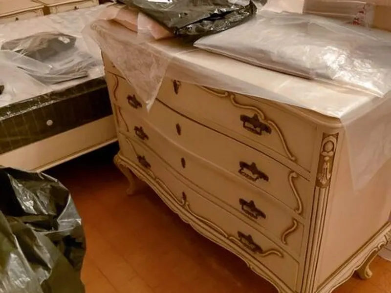 Vendo mobília de quarto em Madeira