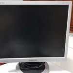 Monitor, teclado e rato 3
