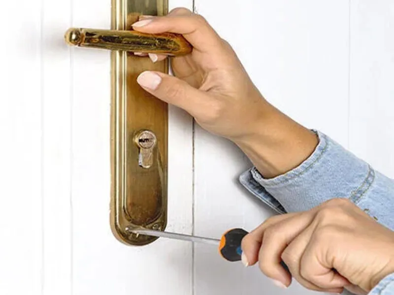 Chaveiro 24H Abertura de Portas Fechaduras Portas