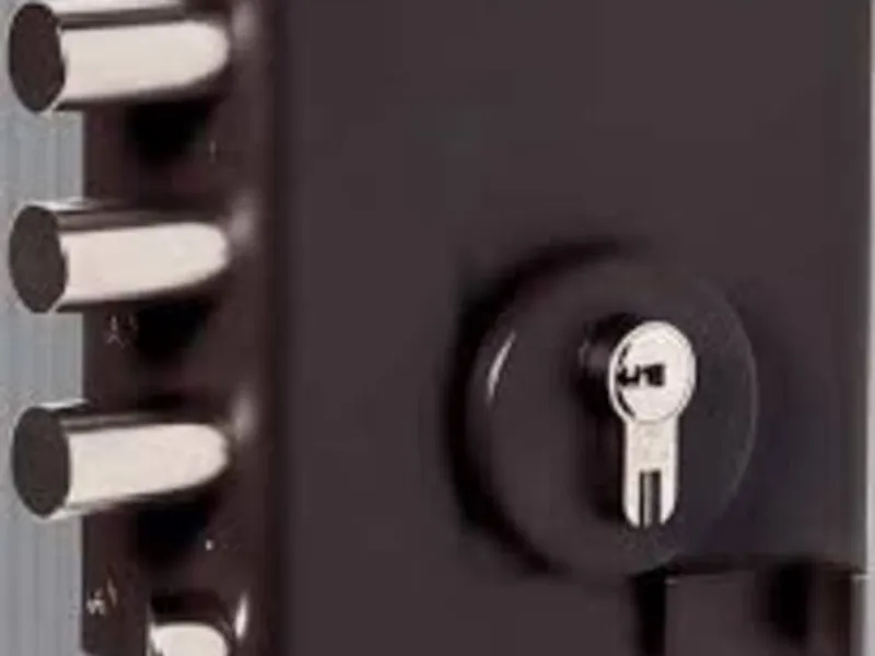 Chaveiro 24H Abertura de Portas Fechaduras Portas