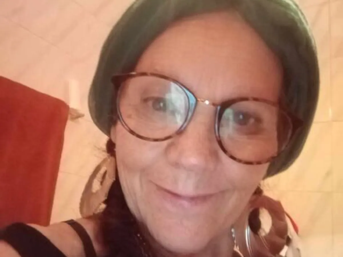 Cuidadora de idosa não acamada 