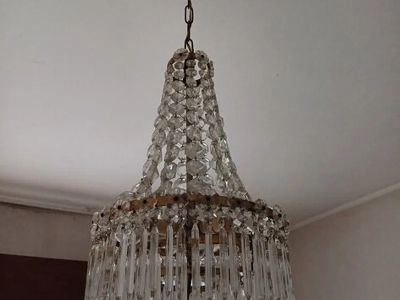 Candeeiro de quarto em vidro lapidado