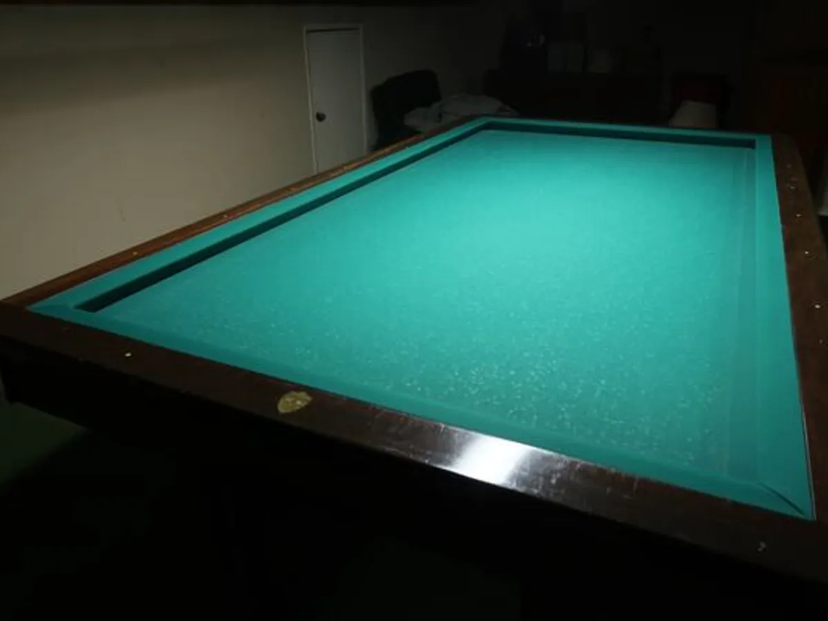 Mesa de bilhar francês (carambola)