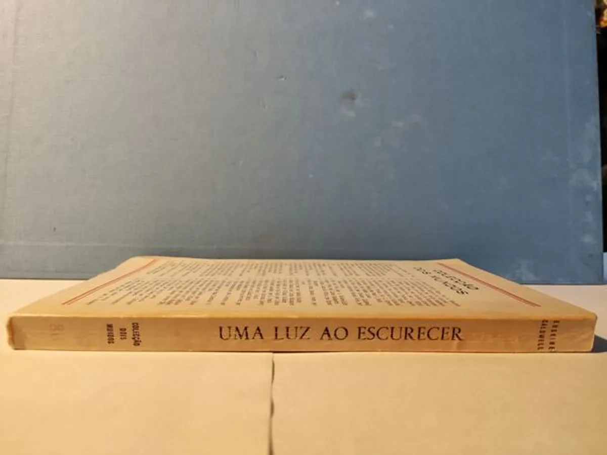 Uma Luz ao Escurecer - Erskine Caldwell