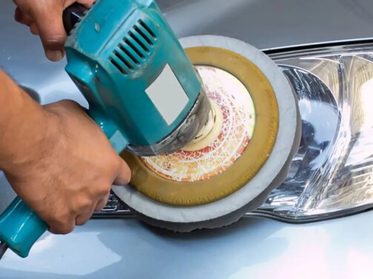 polimento de faróis