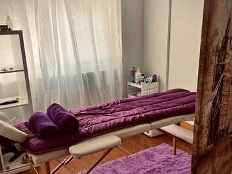 Masajista certificada, con juventud y experiencia 