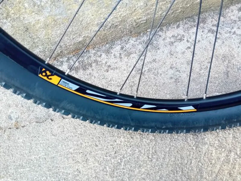 roda traseira 27,5 semi-nova 