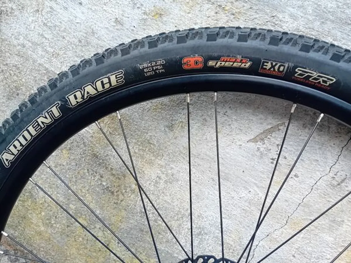 roda traseira 27,5 semi-nova 