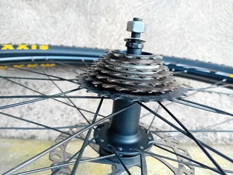 roda traseira 27,5 semi-nova 