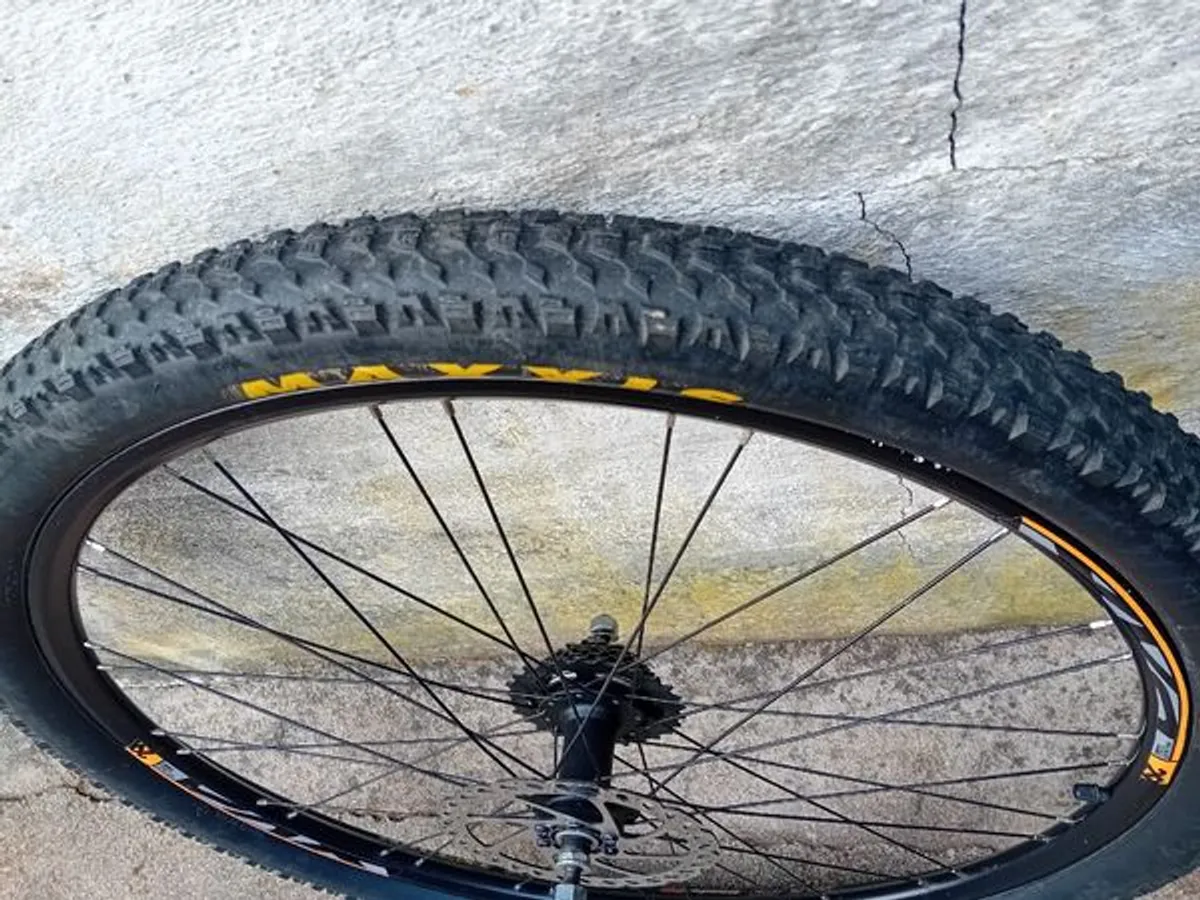 roda traseira 27,5 semi-nova 