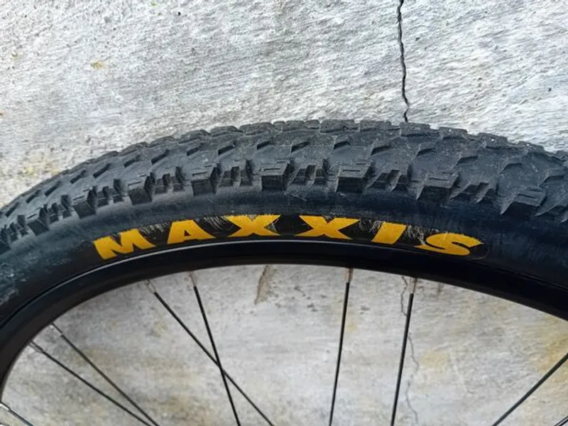 roda traseira 27,5 semi-nova 