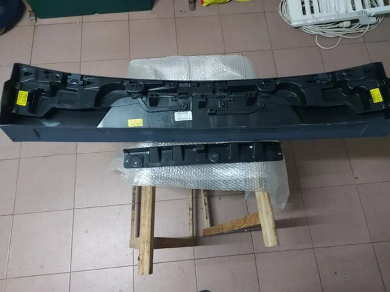 Friso da tampa da mala Renault Clio lV tourer 