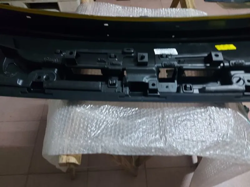 Friso da tampa da mala Renault Clio lV tourer 