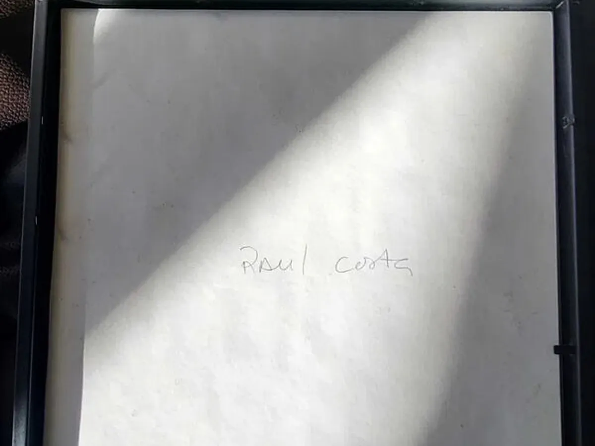 Desenho abstrato Raul Costa assinado com moldura.