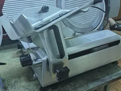 Reparação Fiambreiras e máquinas gelo. 