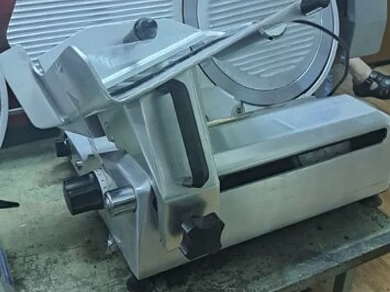 Reparação Fiambreiras e máquinas gelo. 