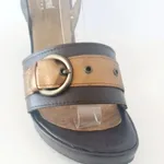 sandalias em pele genuína.  2