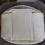 Vendo Nécessaire bege com brilho da Yves Rocher  2