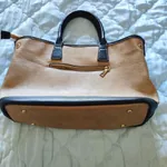 Linda Bolsa tote bege e preta 4