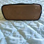 Linda Bolsa tote bege e preta 5