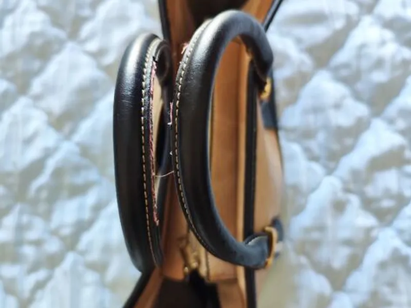 Linda Bolsa tote bege e preta