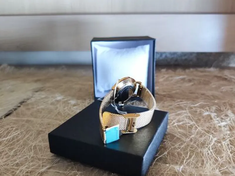 Relógio de pulso para Senhora dourado da Skyline 