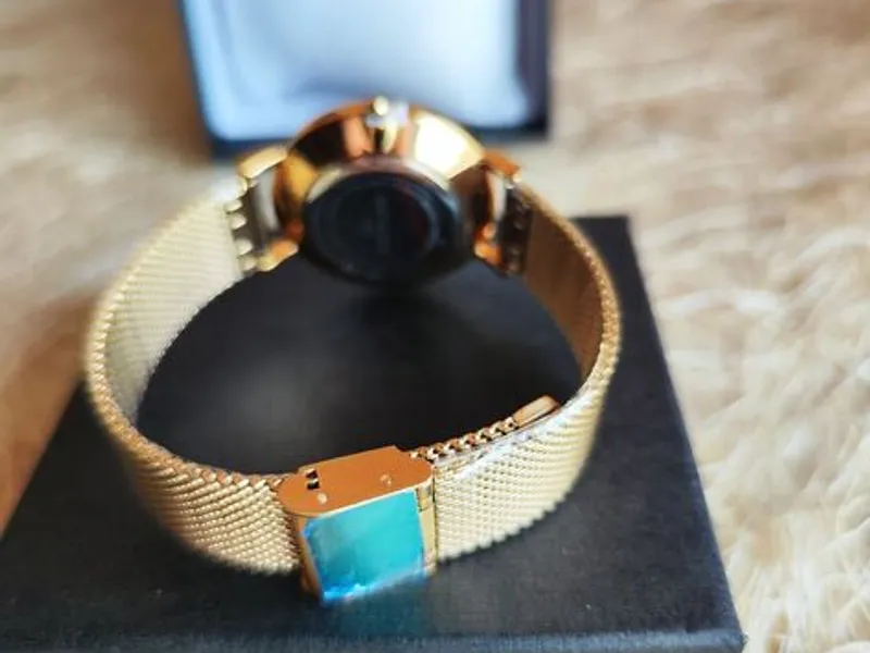 Relógio de pulso para Senhora dourado da Skyline 