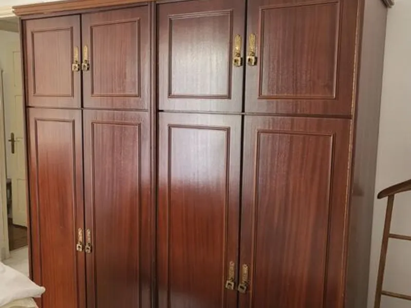 Vendo móveis antigos em bom estado