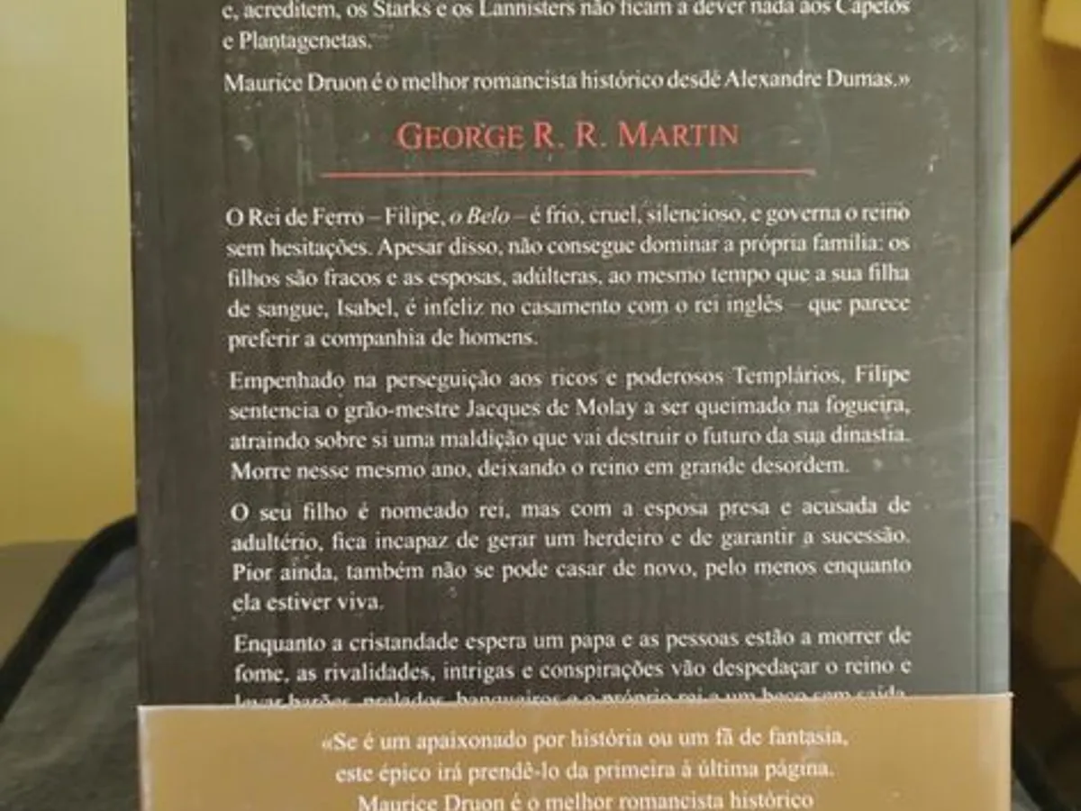 Livro “O Rei de Ferro e a Rainha Estrangulada”