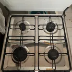 Forno com fogão + 2 botijas de gás 2