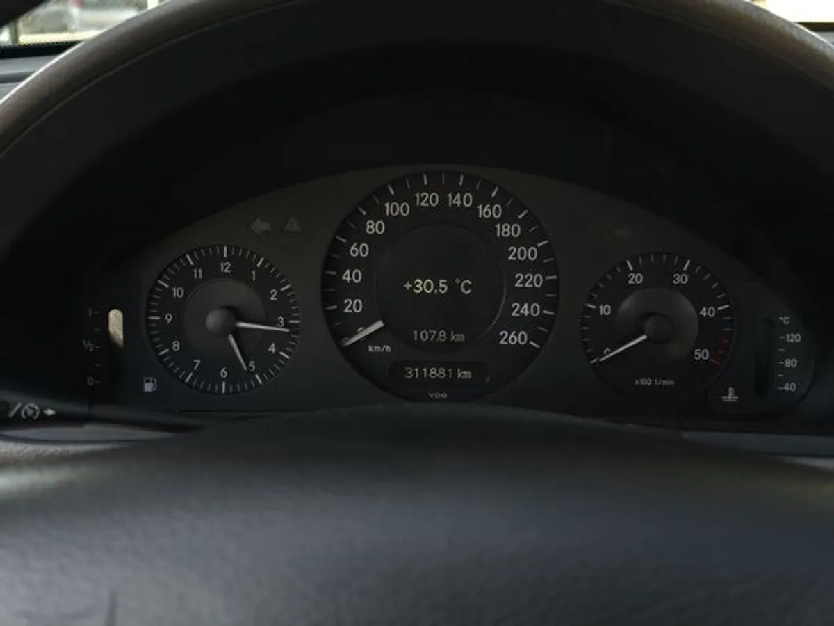 Mercedes-Benz E220 CDi