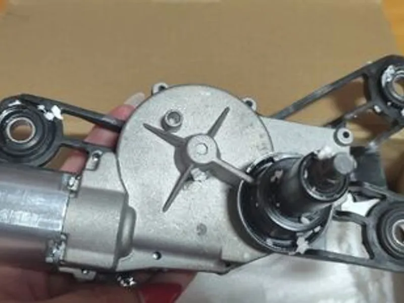 motor para brisas traseiro