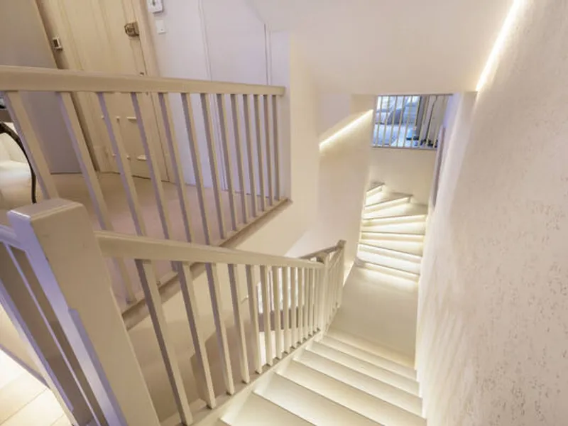 Apartamento duplex com 3 quartos e 3 casas de banh