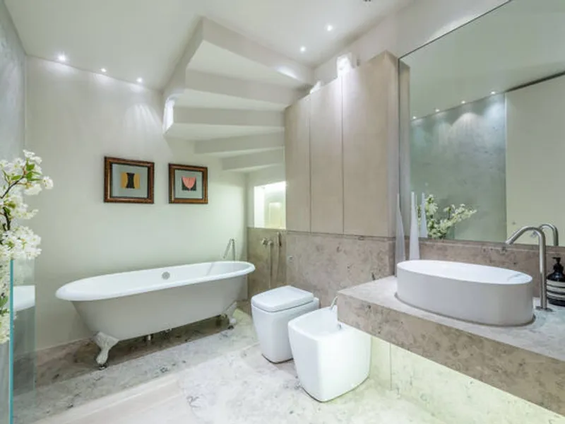 Apartamento duplex com 3 quartos e 3 casas de banh