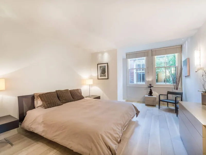 Apartamento duplex com 3 quartos e 3 casas de banh